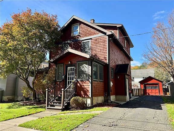 2nd image of 61 Union St