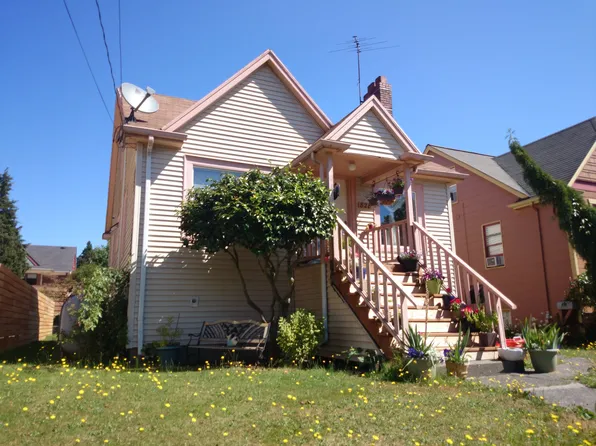828 NW 56th St, Seattle, WA 98107
