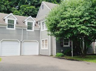 370 Strawberry Hill Ave, Stamford, CT 06902