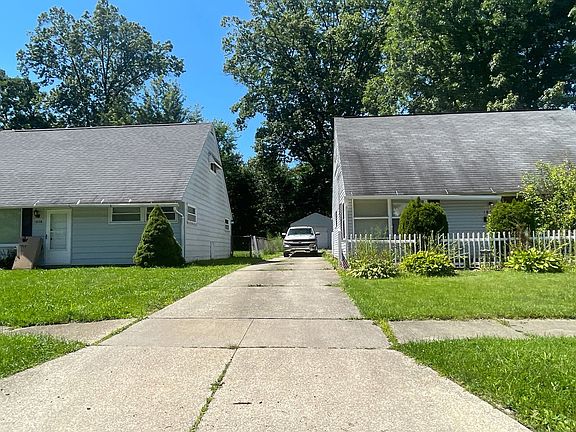 5th image of 1834 Hanover St