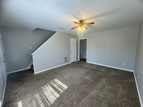 2 bed, 950 sqft, $895 — Photo 3