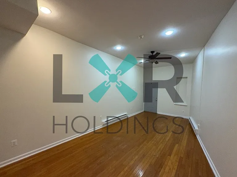 1841 W Erie Ave #1 — Photo 4
