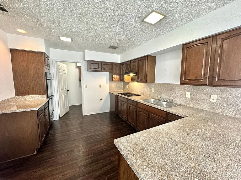 13217 Fall Manor Dr — Photo 3