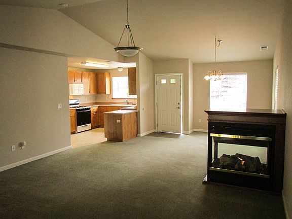 5th image of 2040 Foxwood Dr