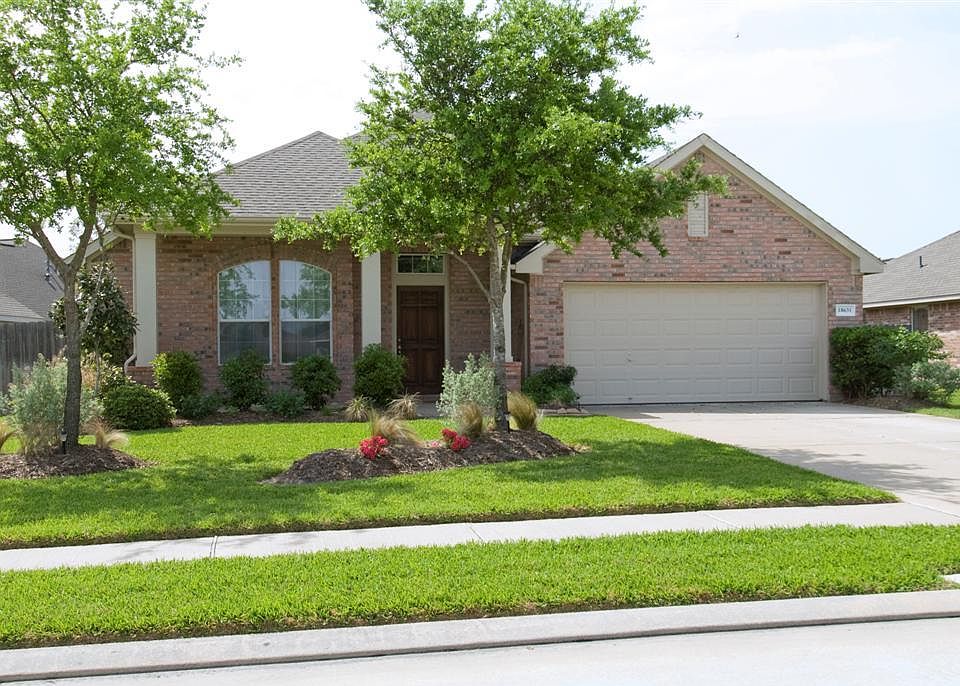 1st image of 18631 Summercliff Ln