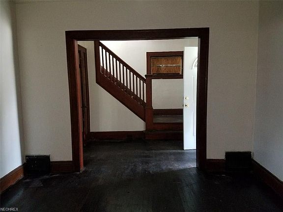 2nd image of 3569 E 139th St