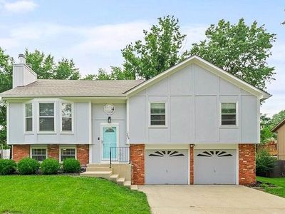 209 S Normandy Dr, Olathe, KS, 66061