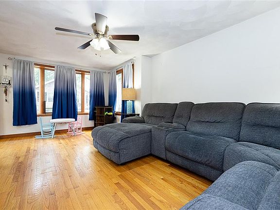 3rd image of 116 Ivy St