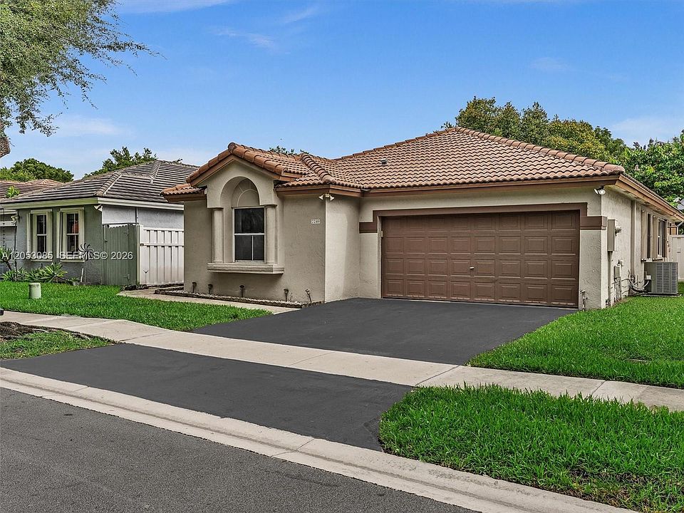 1st image of 7249 NW 1st Mnr