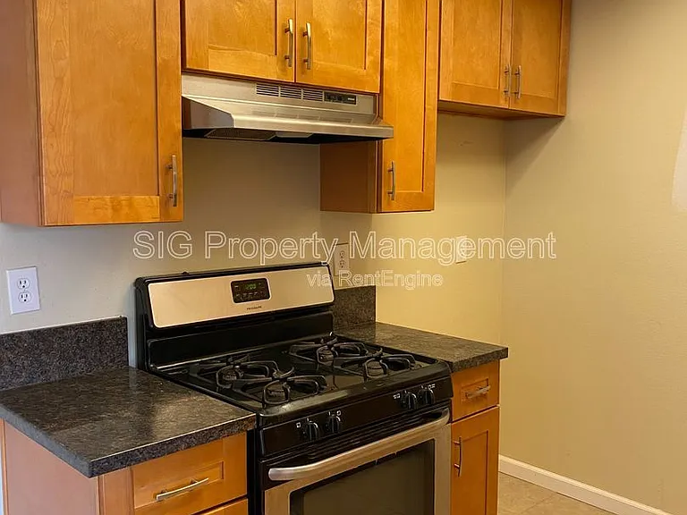 1441 N Edison Blvd #C — Photo 7