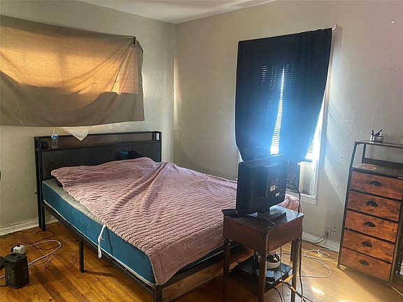 5th image of 2814 Carlson Dr