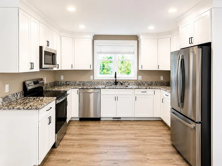 63 Pelham Rd #B — Photo 3