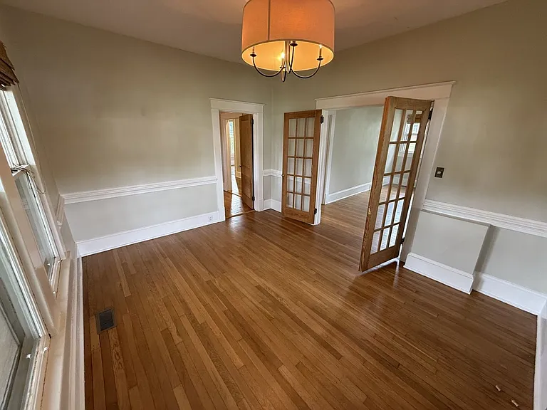 230 Grand Ave — Photo 10