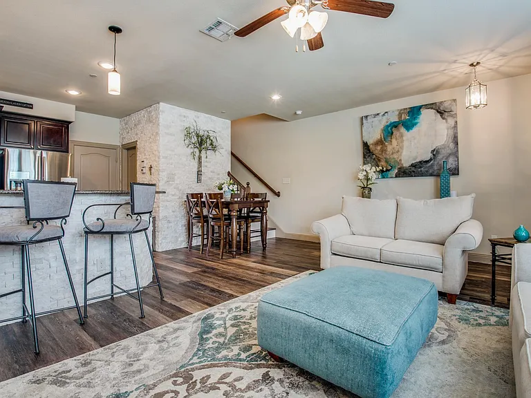 5705 Headquarters Dr — Photo 10