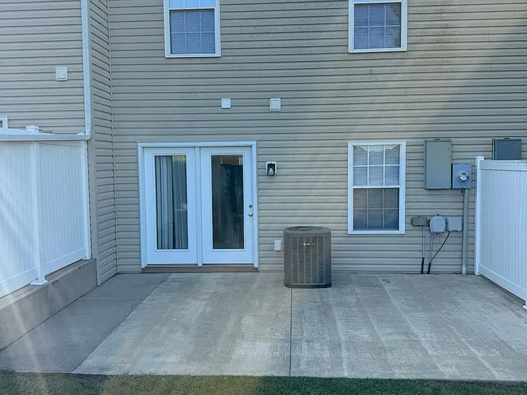 131 Joyce Dr — Photo 19