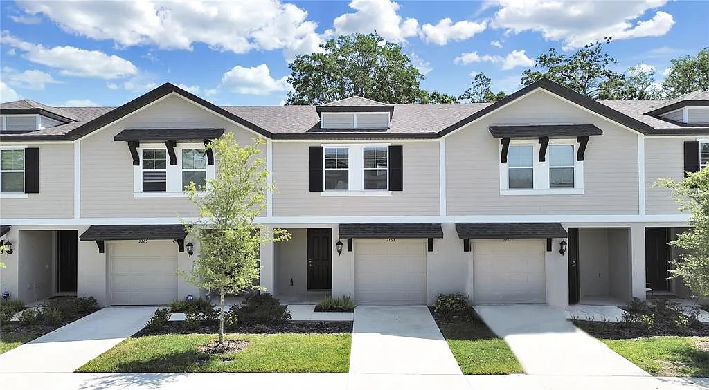 3 bed, 2.5 bath, 1525 sqft, $2,150 — Photo 1