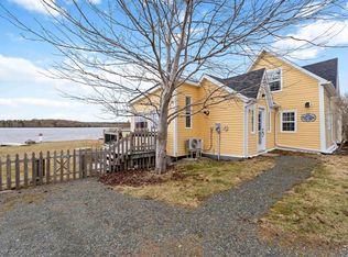 92 Lake Darling Rd, Yarmouth, NS B5A 5L1