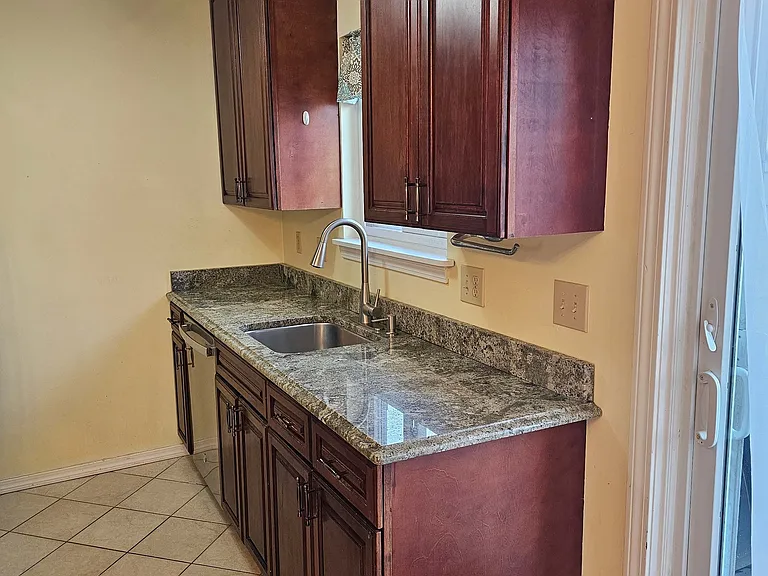151 Shelter Rock Rd #68 — Photo 5
