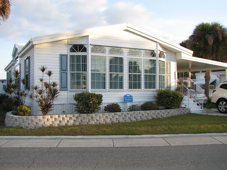 1st image of 721 Camellia Dr
