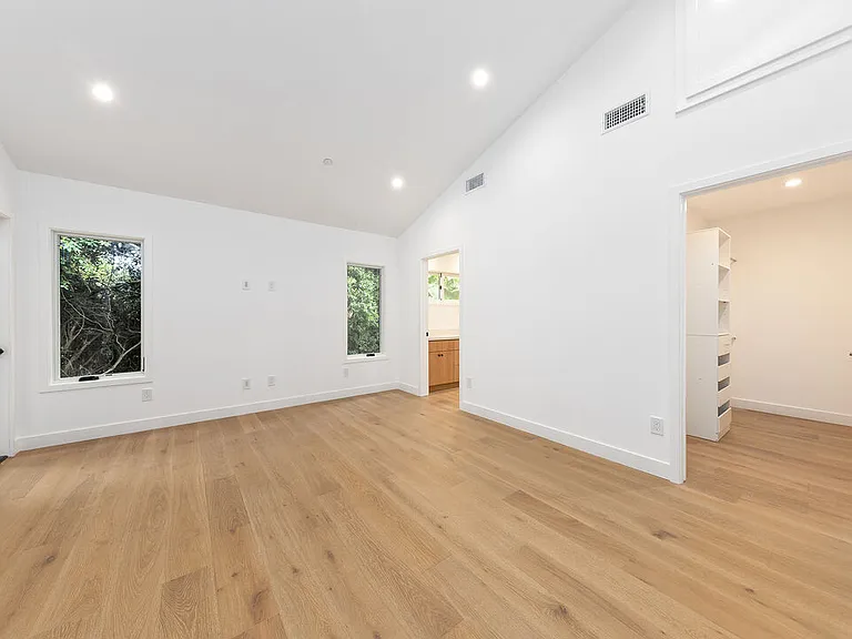 4285 La Salle Ave — Photo 17
