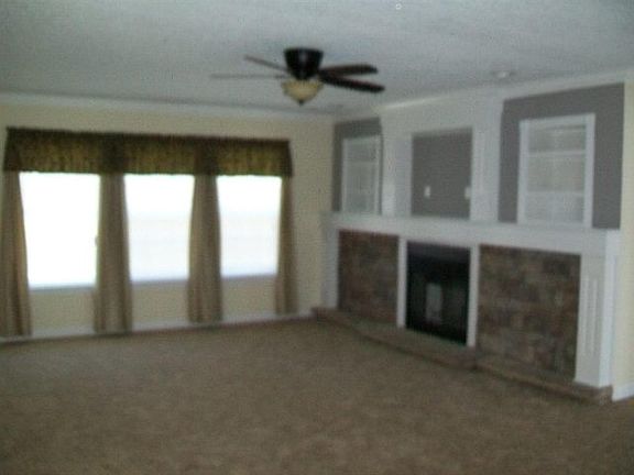4th image of 165 Duckwood Ln