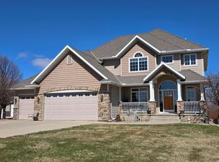 33405 Oak Ridge Ave, Redwood Falls, MN 56283