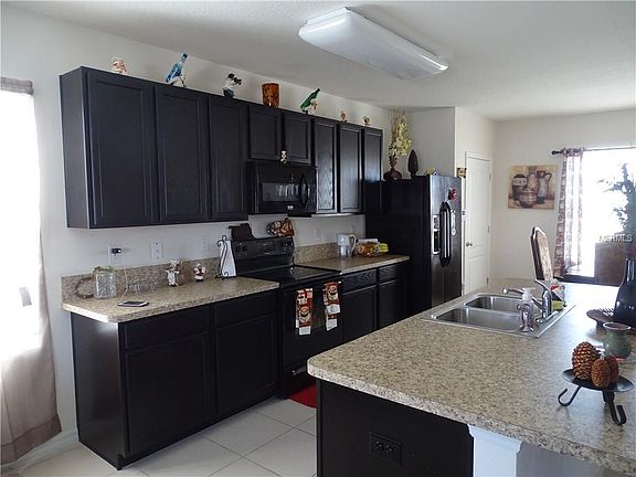 5th image of 1925 Red Canyon Dr