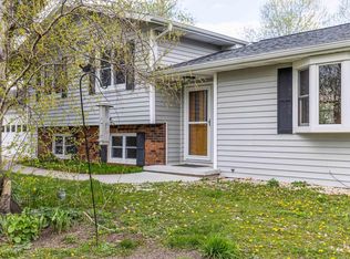 1072 Collins Rd, Stoughton, WI 53589
