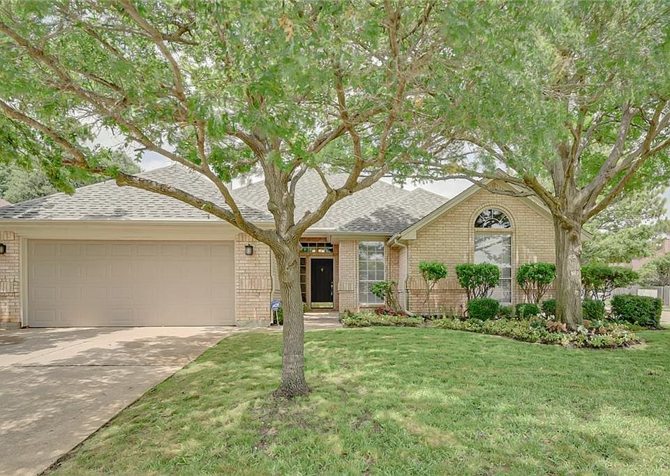 1st image of 2017 Nugent Dr