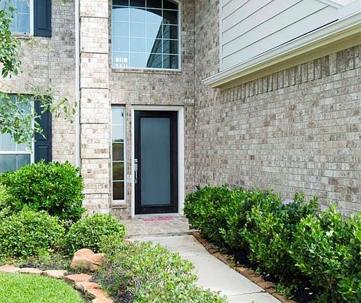 3rd image of 15215 Olmstead Park Dr