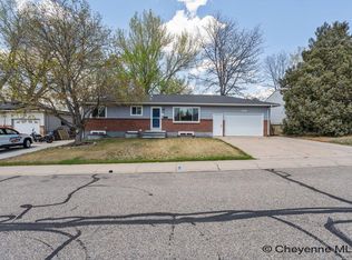 845 Cleveland Ave, Cheyenne, WY 82001