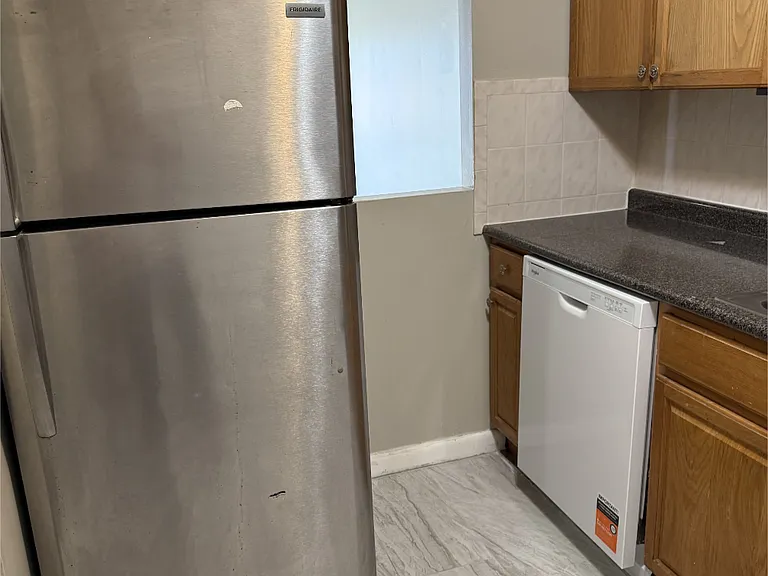 33 Cary Ave #5 — Photo 7