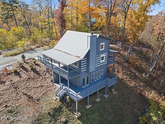 3rd image of 306 Beech Ridge Ln