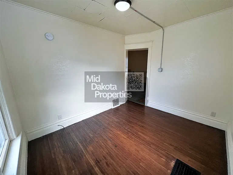 709 S Sanborn Blvd — Photo 14