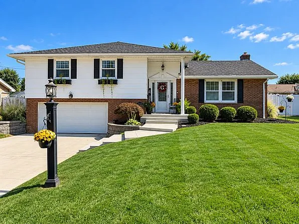 2420 Alexander Mnr W, Steubenville, OH 43952
