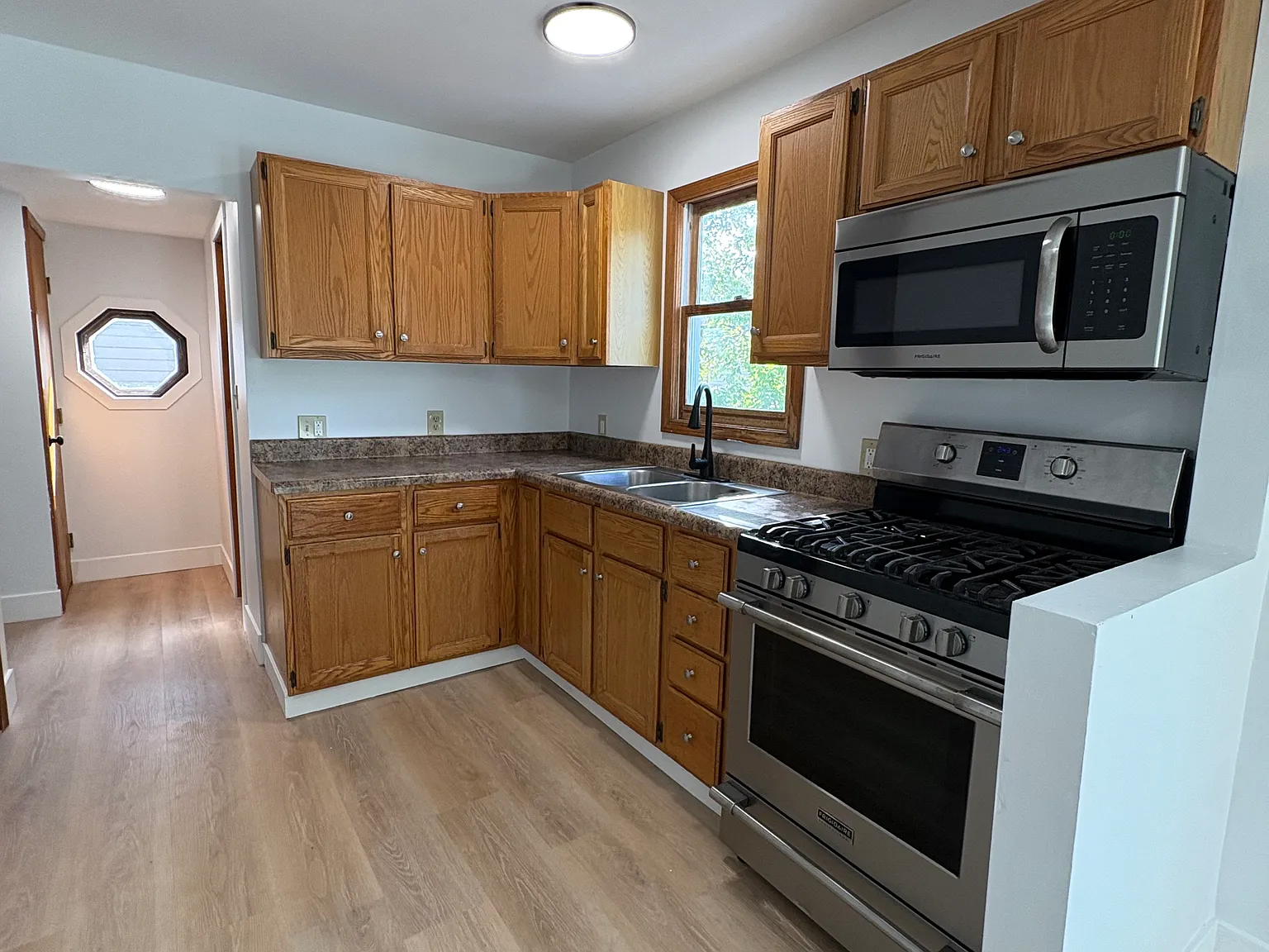 1 bed, 541 sqft, $1,450 — Photo 4