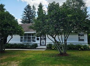 724 Fairmount St, Woonsocket, RI 02895