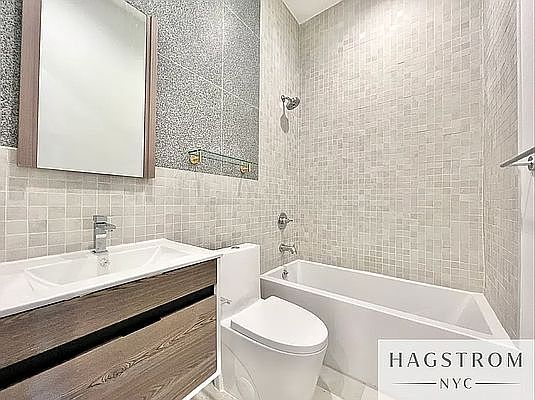 4th image of 327 E 93rd St APT 5W