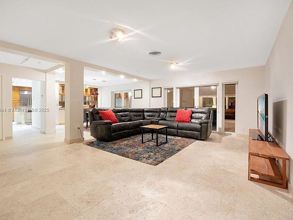 5th image of 5305 SW 62nd Ave #5305