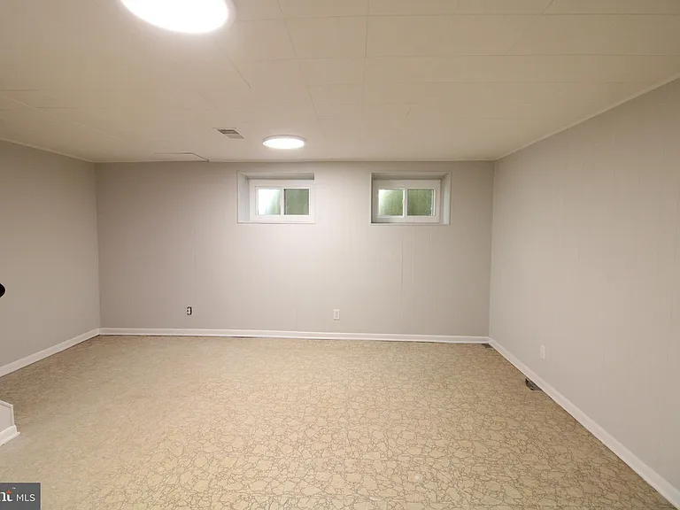 3339 S Stafford St — Photo 19