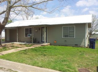 405 Starkey St, Bangs, TX 76823