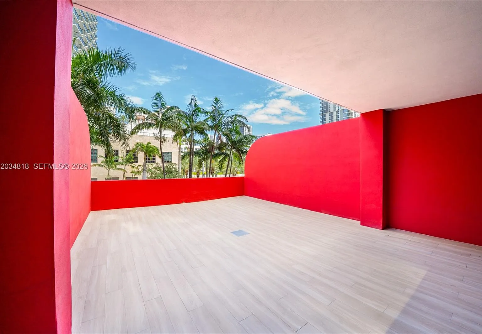 2 bed, 2.0 bath, 786 sqft, $4,950 — Photo 1