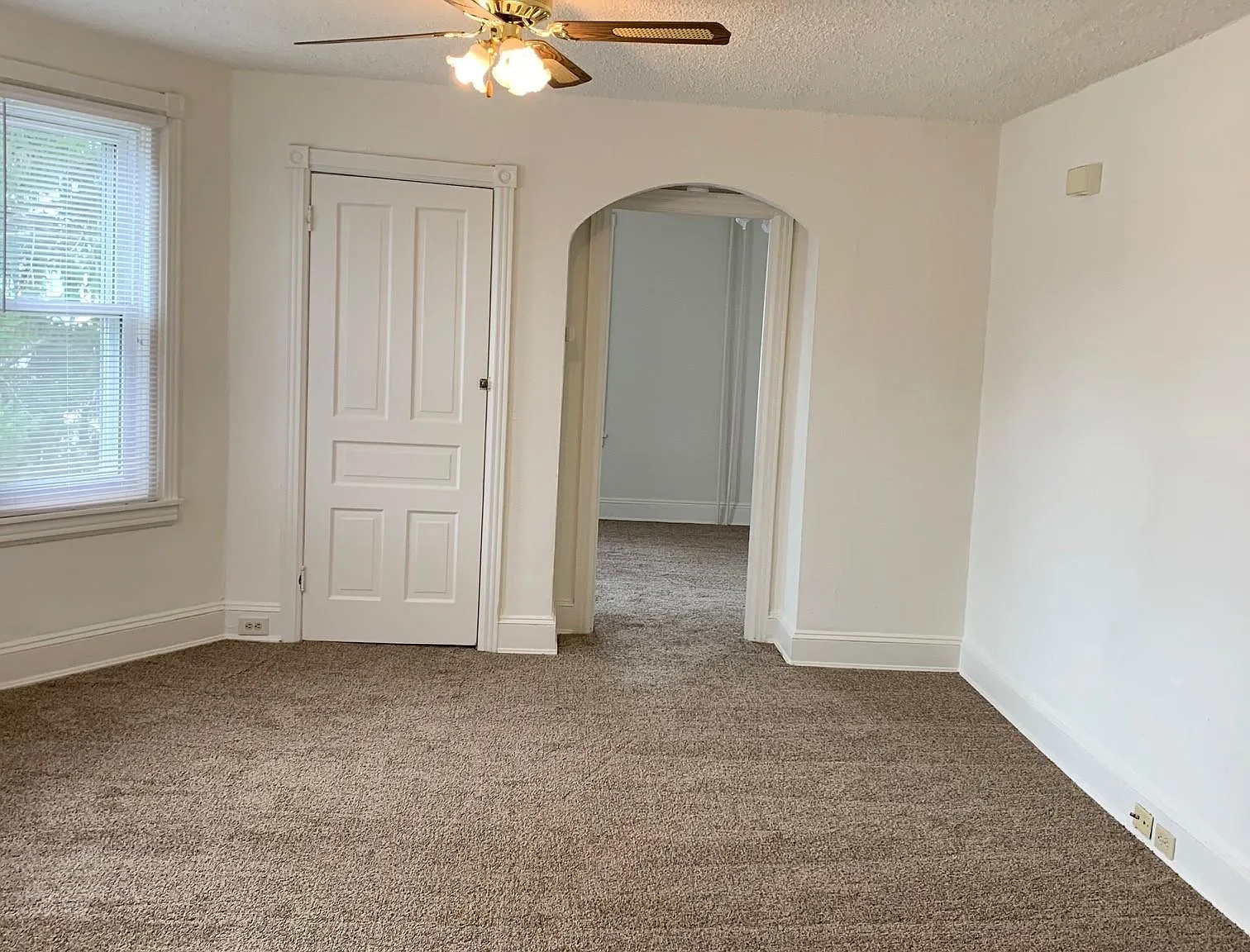 1 bed, 715 sqft, $1,295 — Photo 3