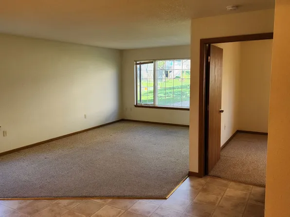 Raco 612 State BLDG, 612 W State St APT 2, Hartford, WI 53027