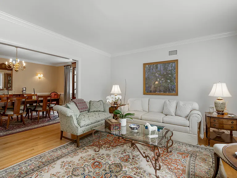 525 Carroll Ave — Photo 5