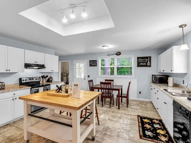 5006 Beale Ave — Photo 6
