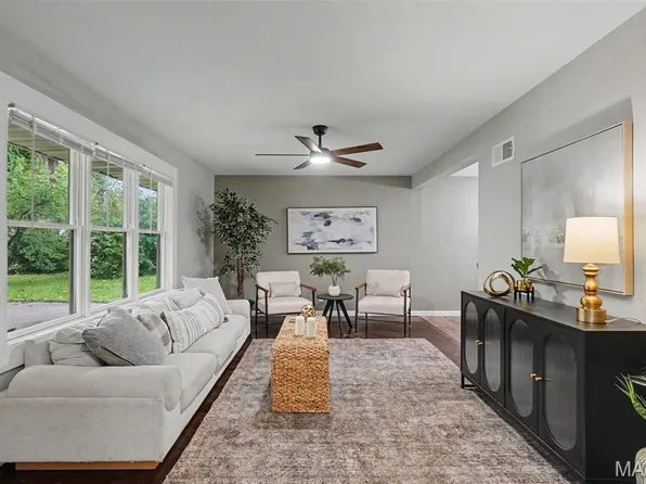 12036 Larimore Rd, Saint Louis, MO 63138