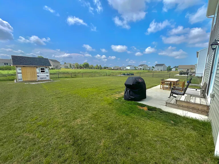 2050 Orlov Dr — Photo 3