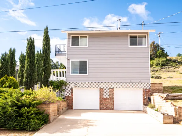 14320 Date Tree St, Lake Hughes, CA 93532