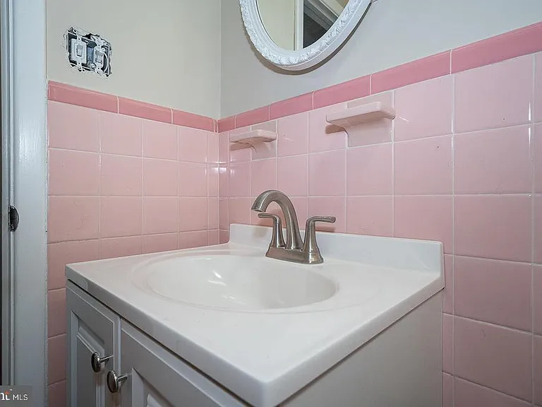 130 Ivy Ct — Photo 37